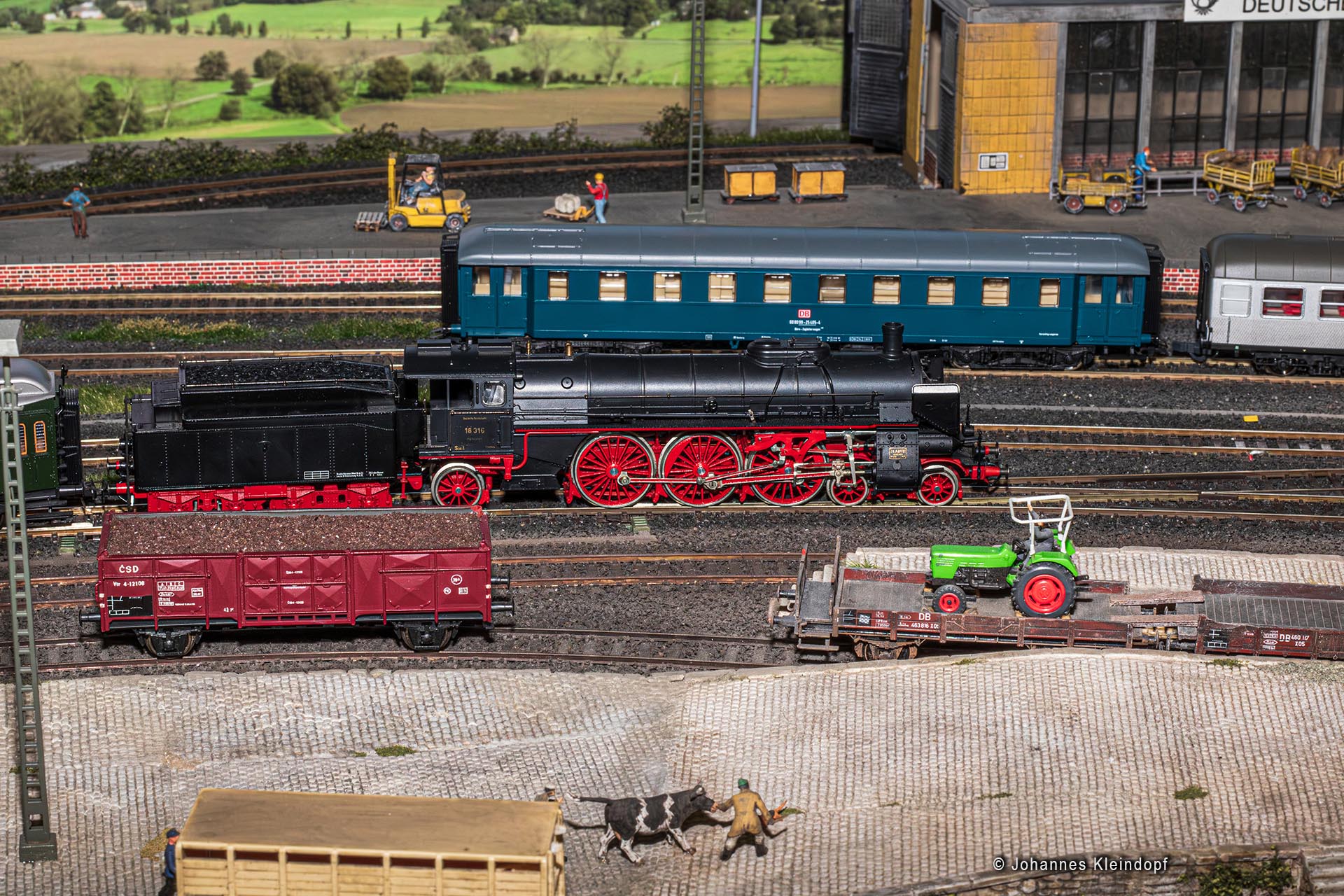 Slideshow Bild 77 von 456